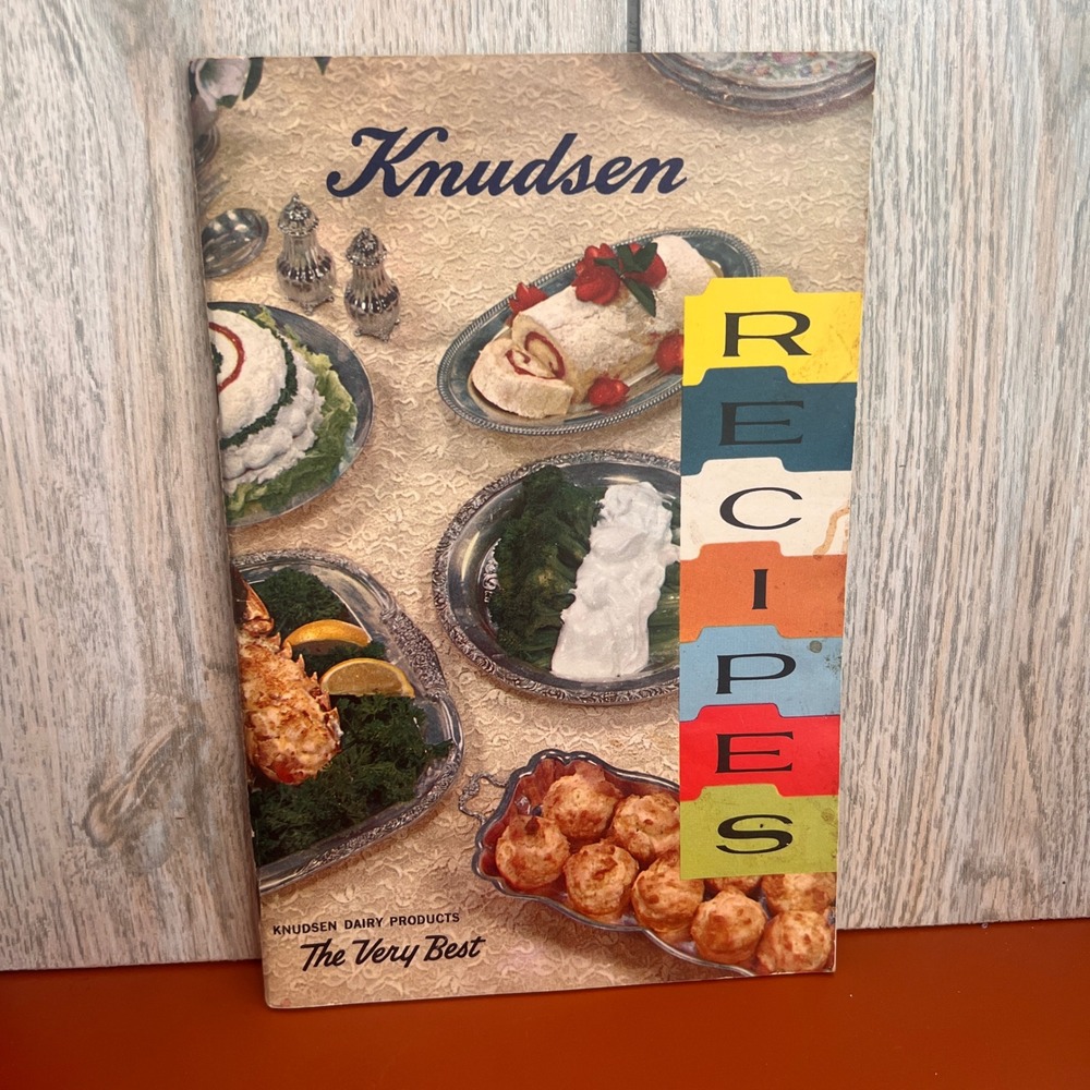 Vintage Knudsen Recipes 11th Edition Cookbook Dairy‎ Products Mid Century Retro